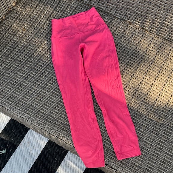 Lululemon Athletica Pink Leggings Size 2 - 23 inch length - Picture 2 of 3